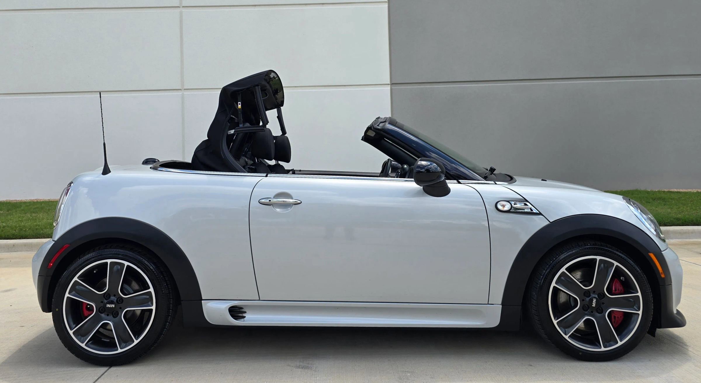 Used 2014 MINI Cooper Roadster John Cooper Works FWD image 8