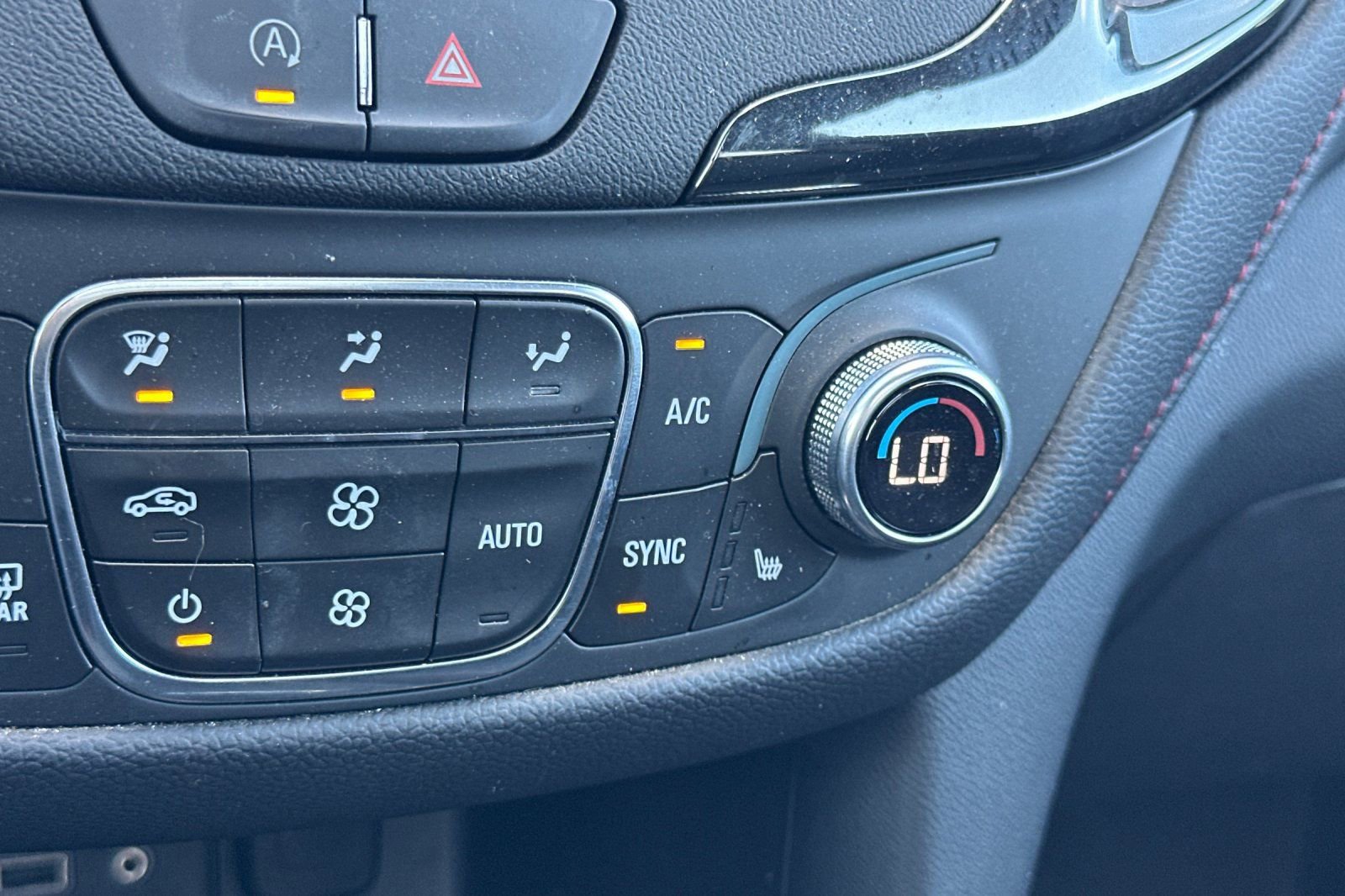 Used 2023 Chevrolet Equinox RS FWD image 28