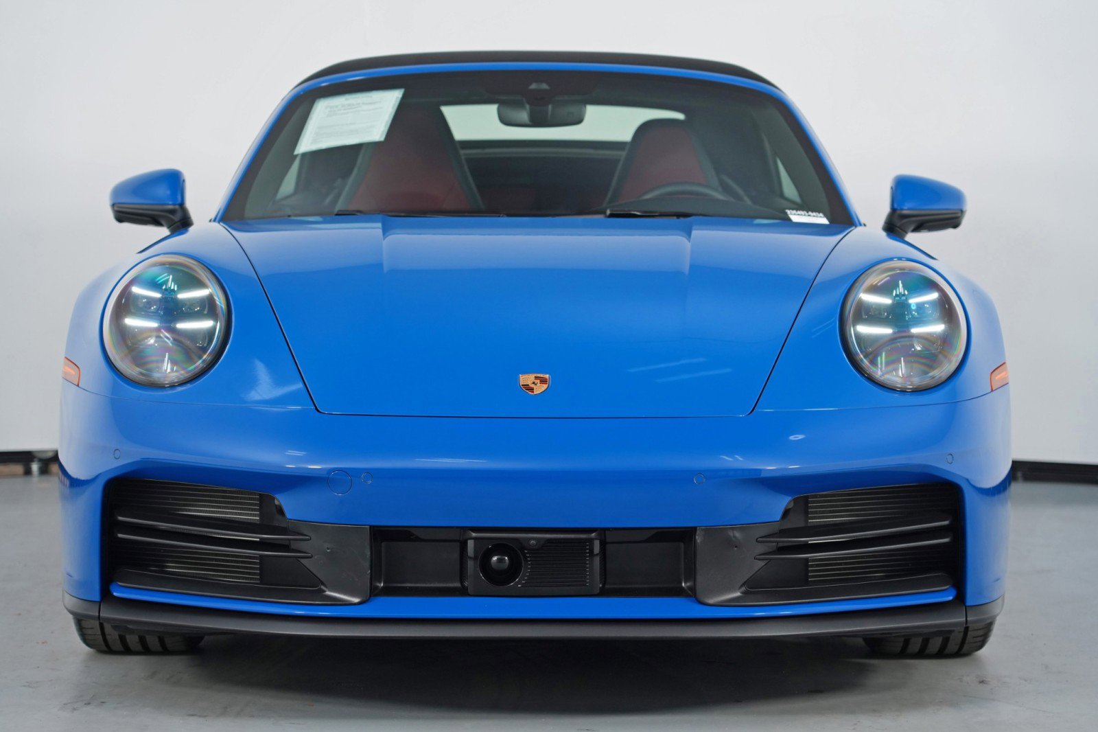 Used 2025 Porsche 911 Carrera RWD image 7