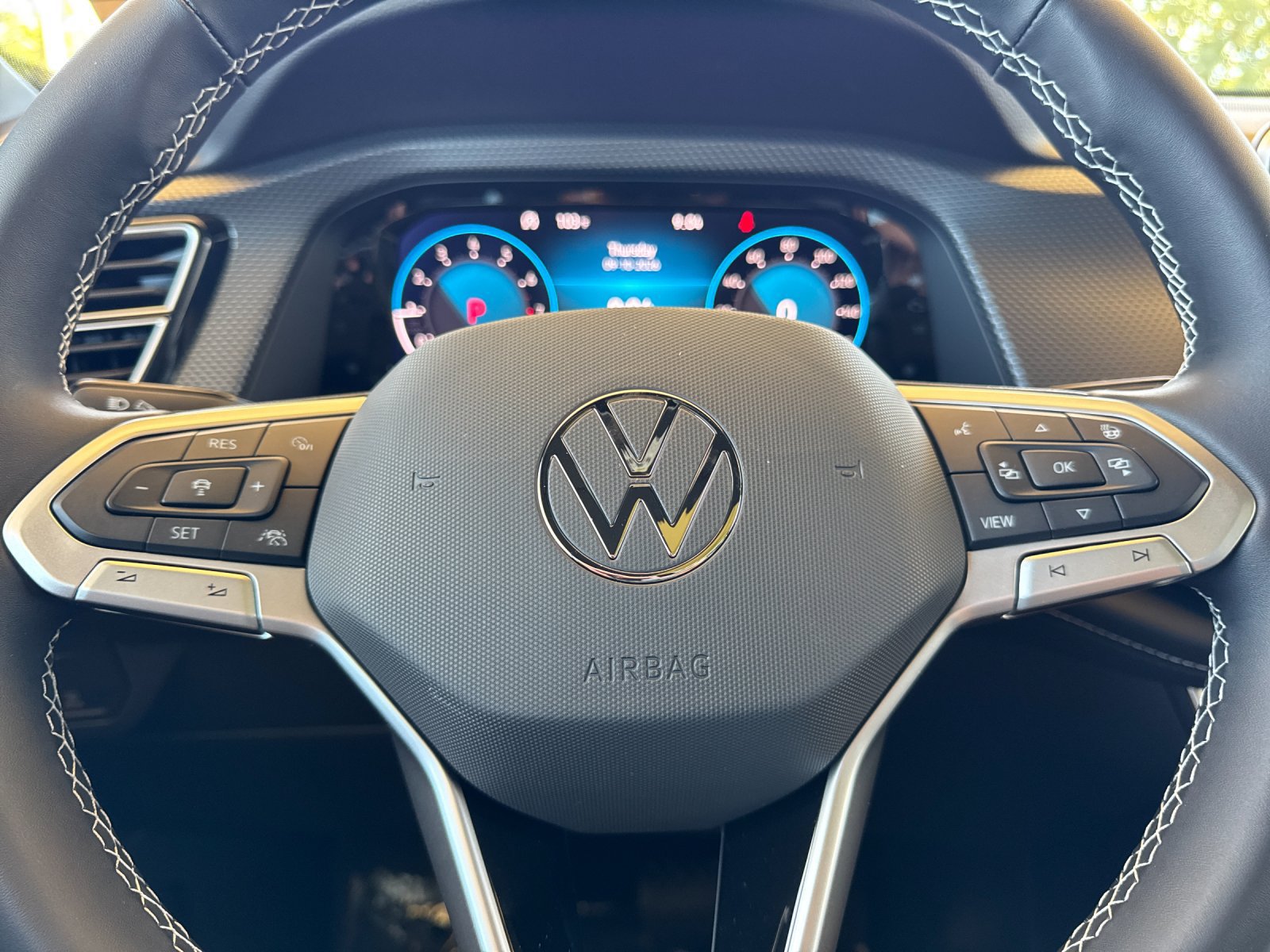 New 2026 Volkswagen Atlas Cross Sport SEL AWD/4WD image 24