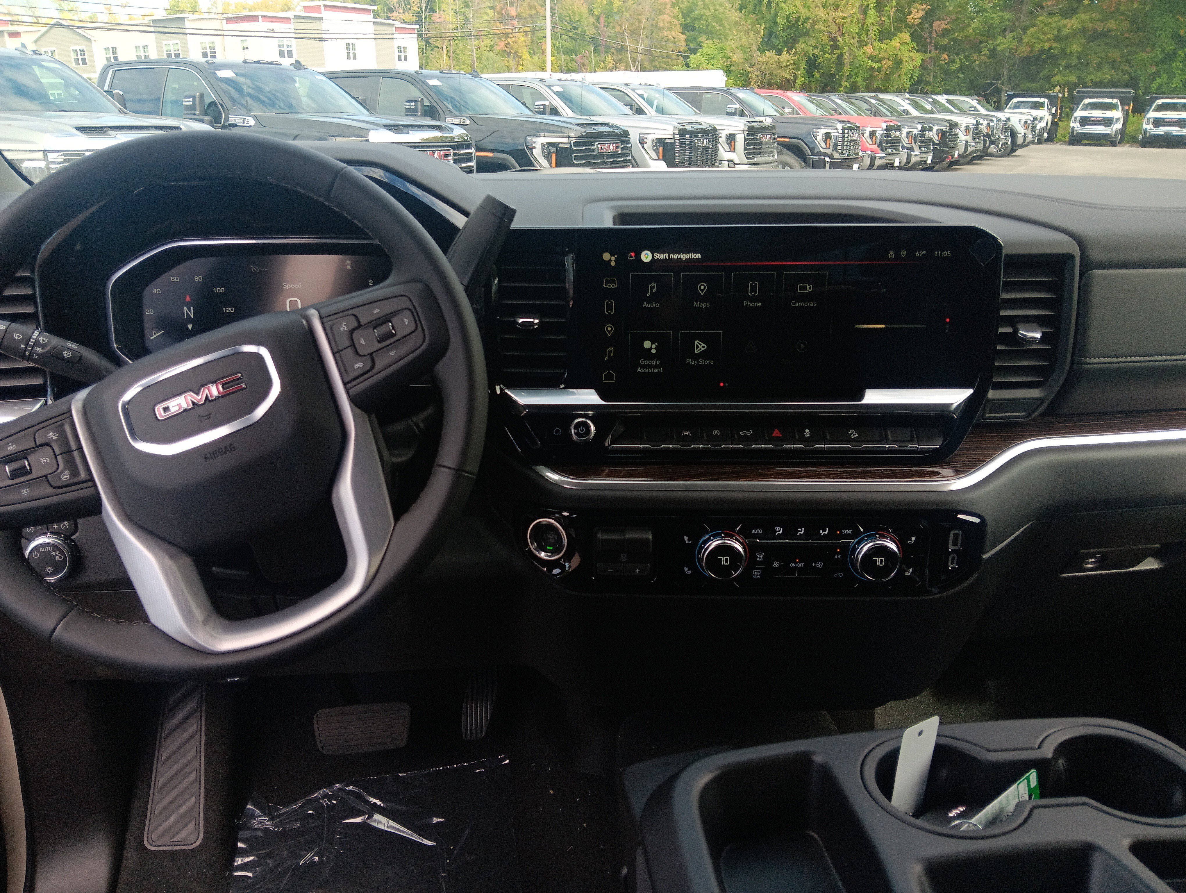 New 2026 GMC Sierra 1500 SLE w/ X31 Off-Road Package AWD/4WD image 14