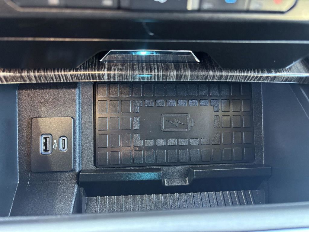 Used 2021 Ford F450 Lariat w/ Lariat Ultimate Package image 28