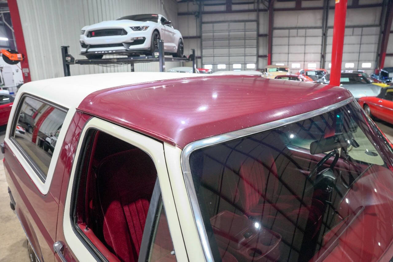 Used 1990 Ford Bronco XLT 2dr 4WD SUV image 30