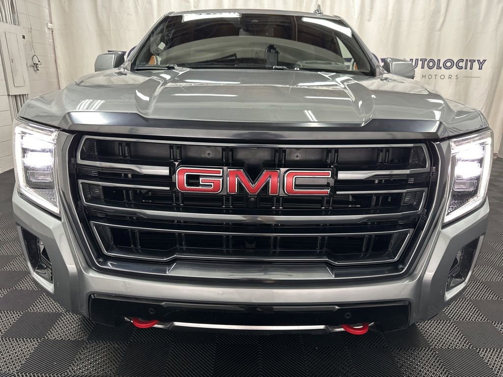 Used 2024 GMC Yukon AT4 w/ Technology Package AWD/4WD image 3