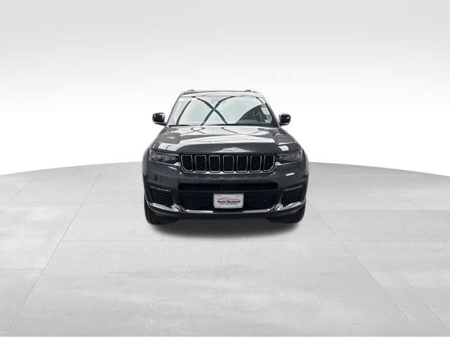 Used 2022 Jeep Grand Cherokee L Limited image 2
