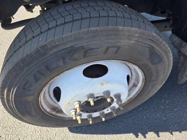 Used 2022 Ford F550 4x4 Regular Cab Super Duty image 9