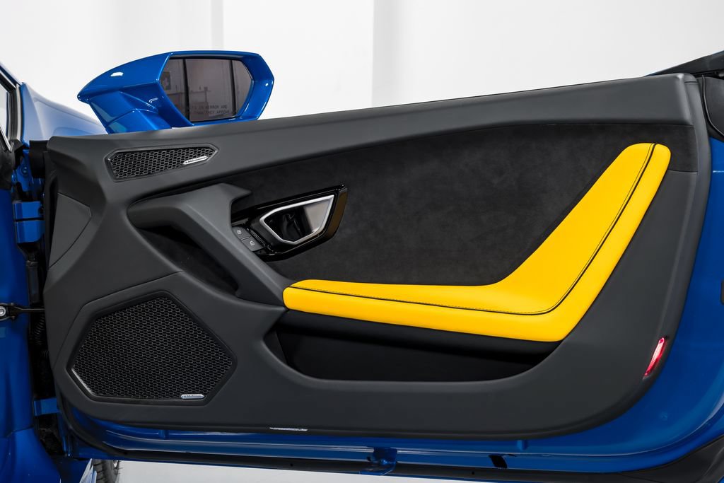 Used 2023 Lamborghini Huracan EVO AWD/4WD image 36