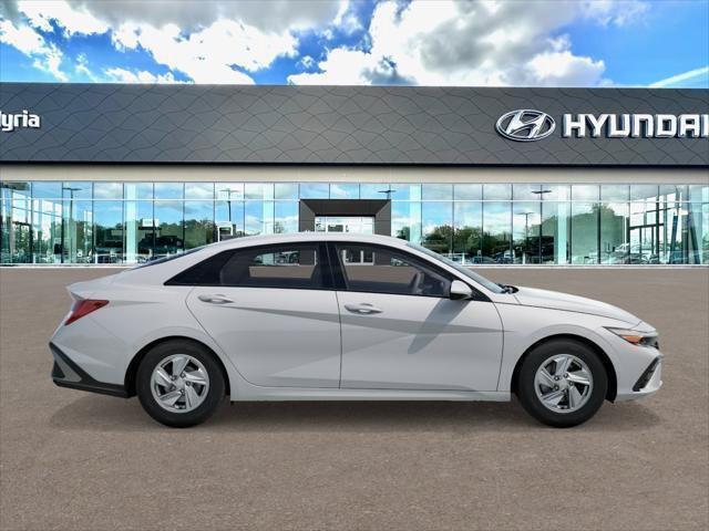 New 2026 Hyundai Elantra SEL Sport FWD image 7
