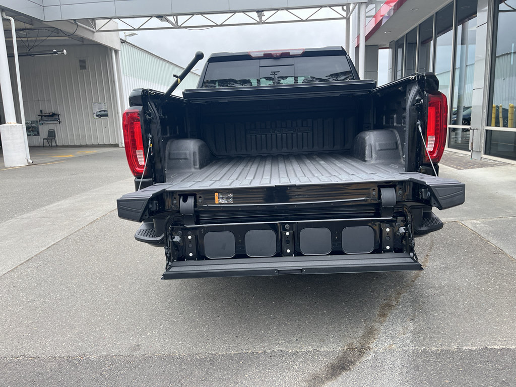 Used 2021 GMC Sierra 1500 Denali w/ Denali Ultimate Package AWD/4WD image 12