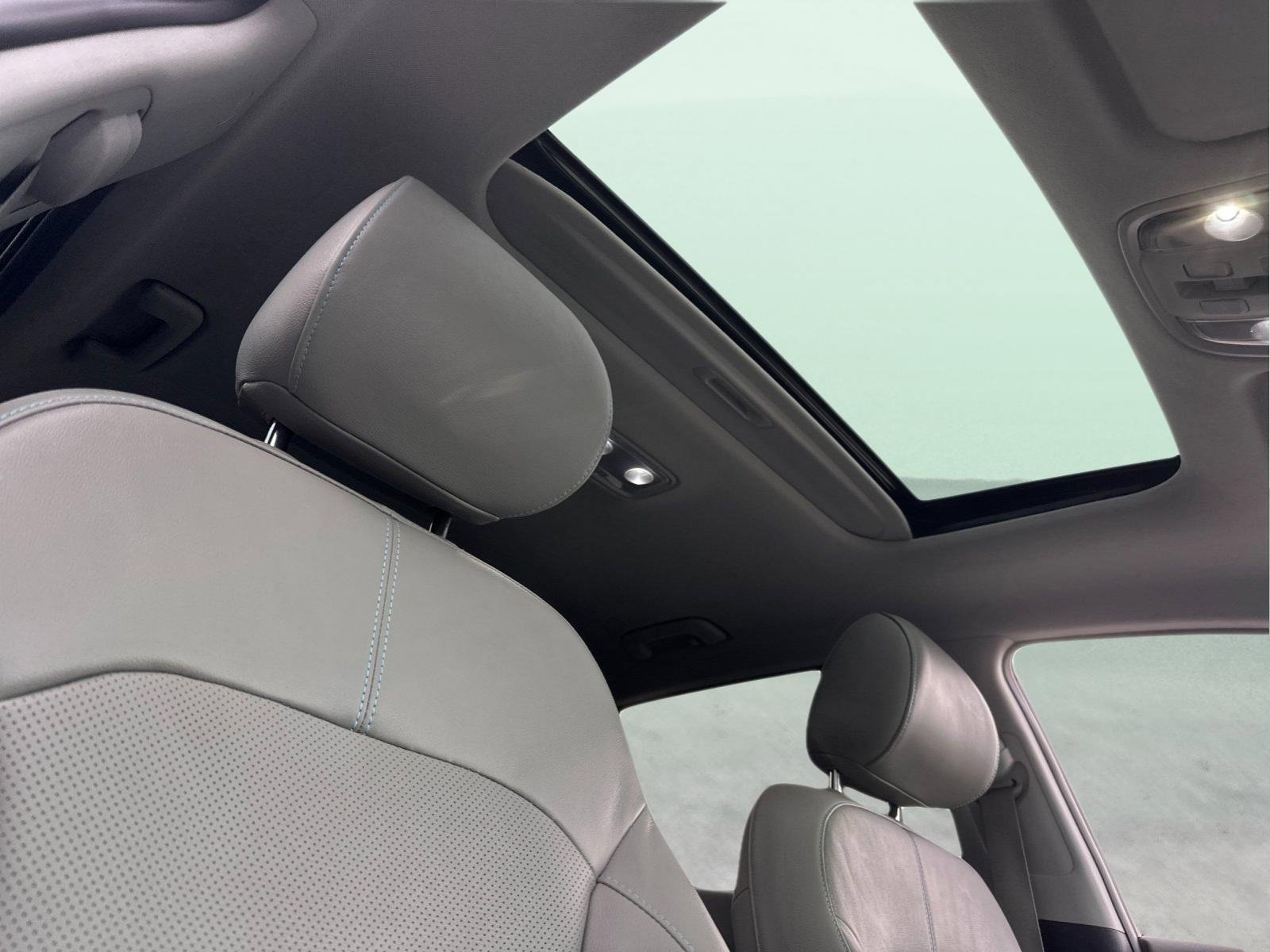 Used 2019 Kia Niro EX Premium w/ Sunroof Package image 17