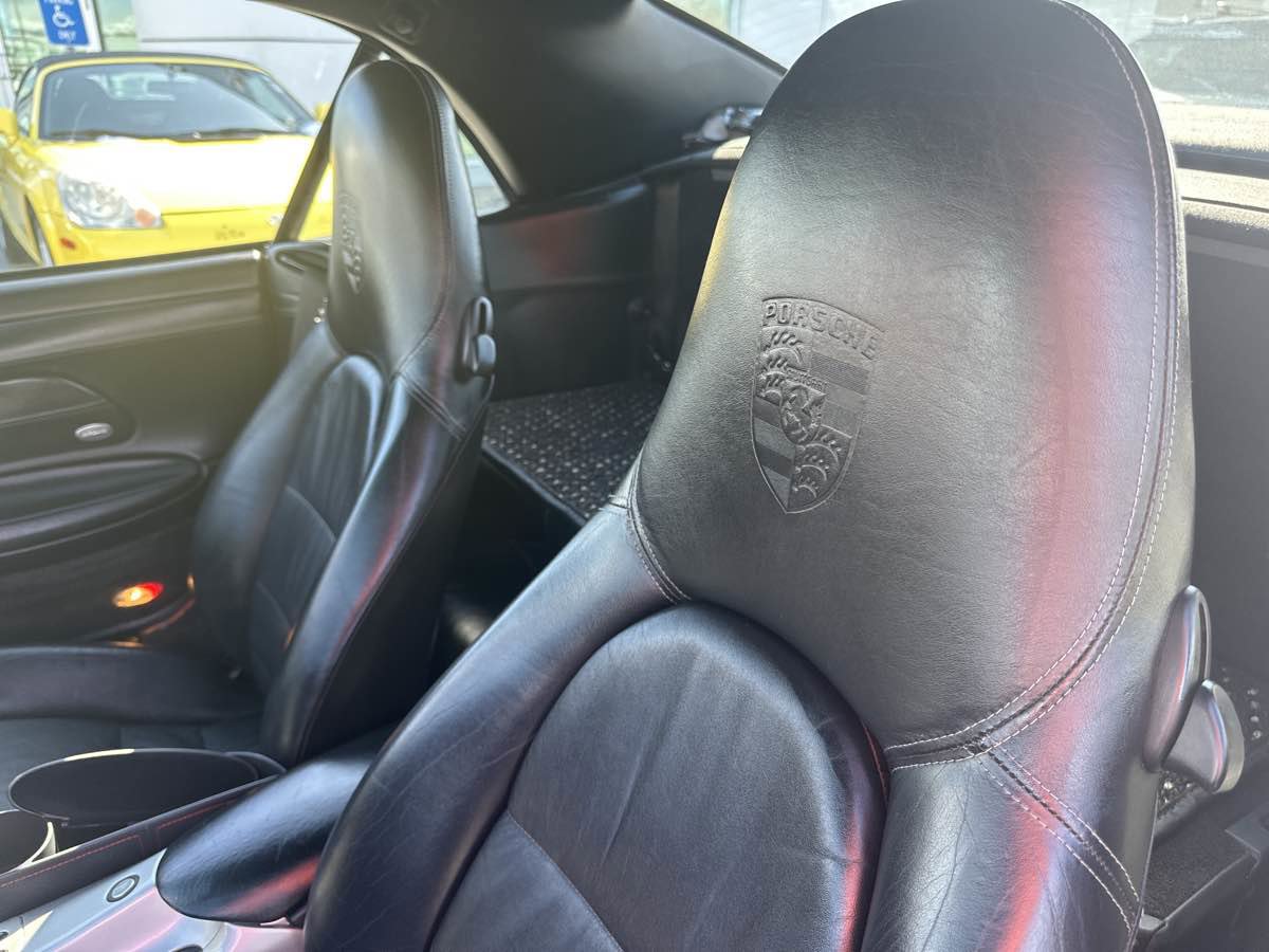 Used 2001 Porsche 911 Cabriolet image 13