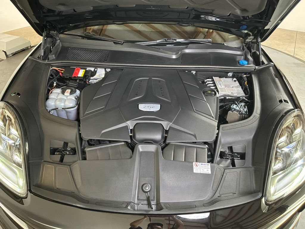 Used 2019 Porsche Cayenne S AWD/4WD image 38