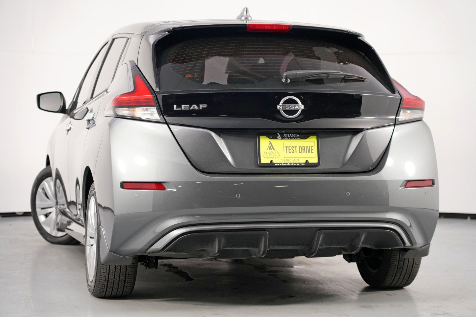 Used 2025 Nissan Leaf S image 5