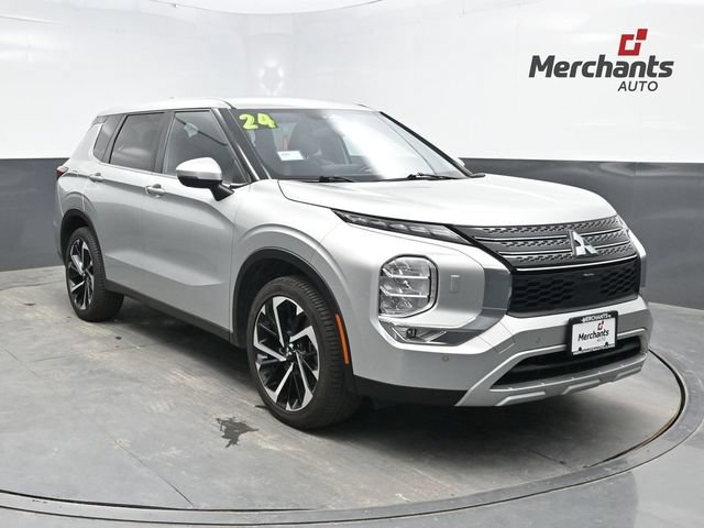 Used 2024 Mitsubishi Outlander SE