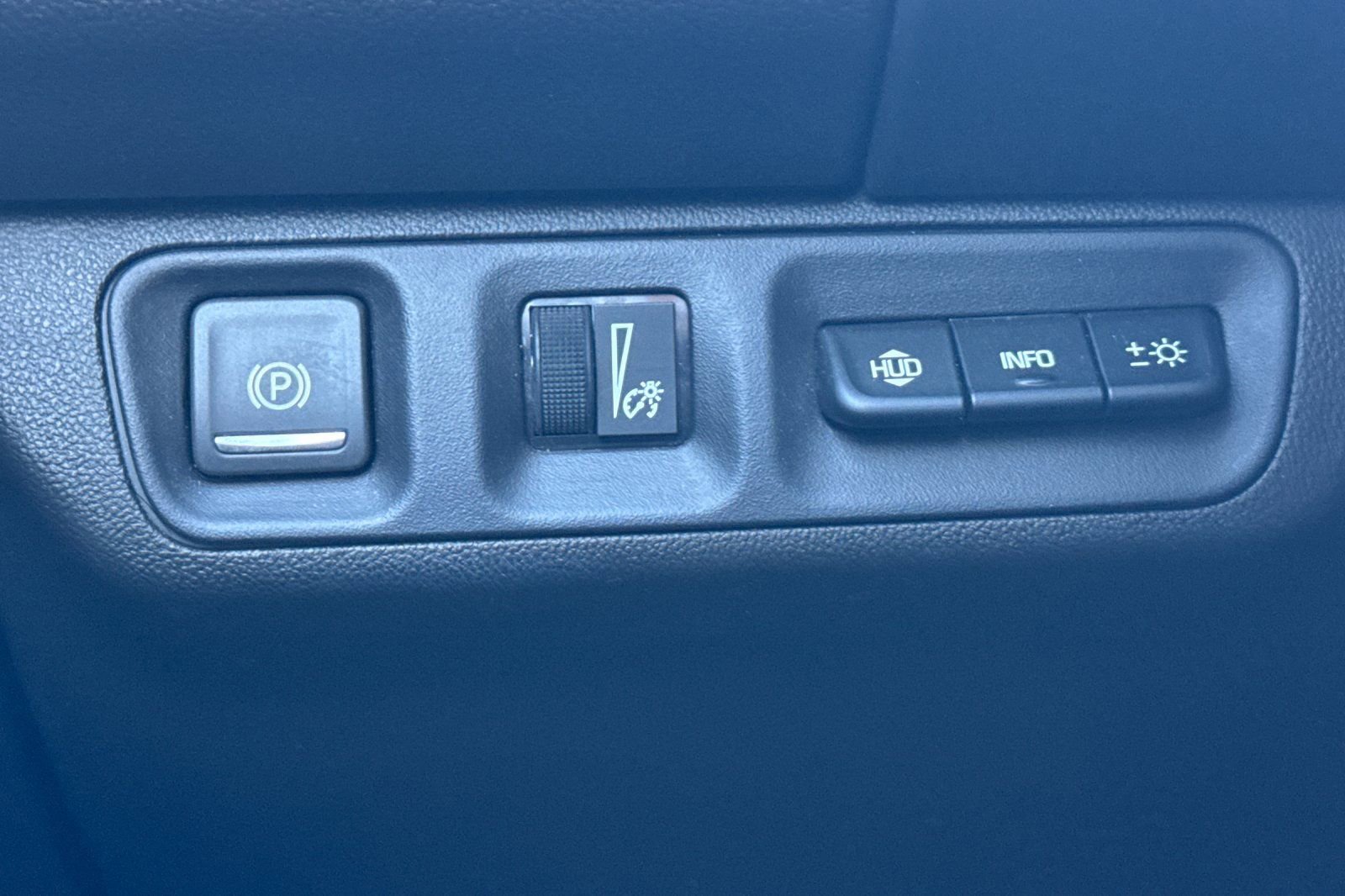 Used 2023 GMC Acadia Denali w/ Black Diamond Edition image 40