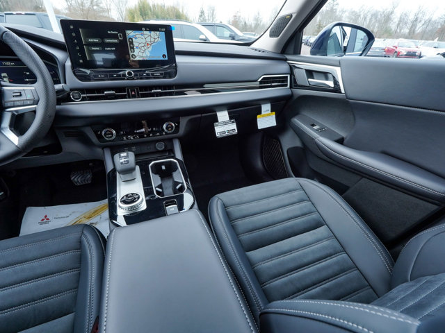 New 2026 Mitsubishi Outlander SE FWD image 42