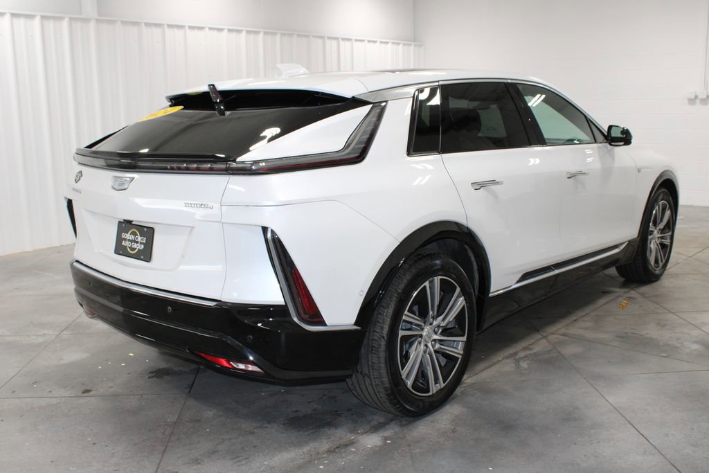 Used 2024 Cadillac Lyriq Luxury image 9
