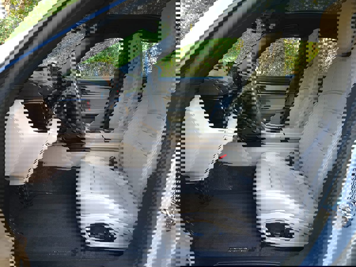 Used 2023 Porsche Taycan 4 Cross Turismo w/ Premium Package image 12