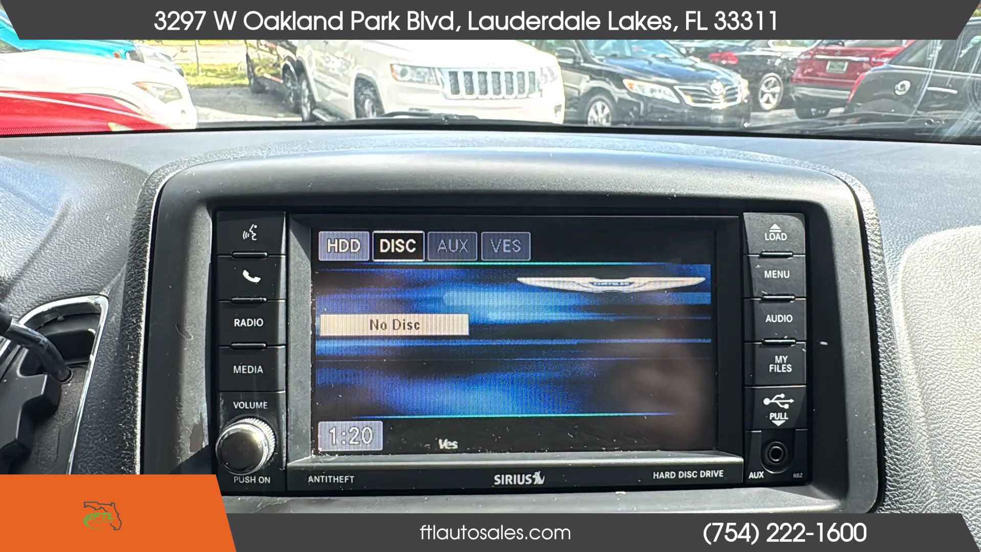 Used 2013 Chrysler Town & Country Touring image 55