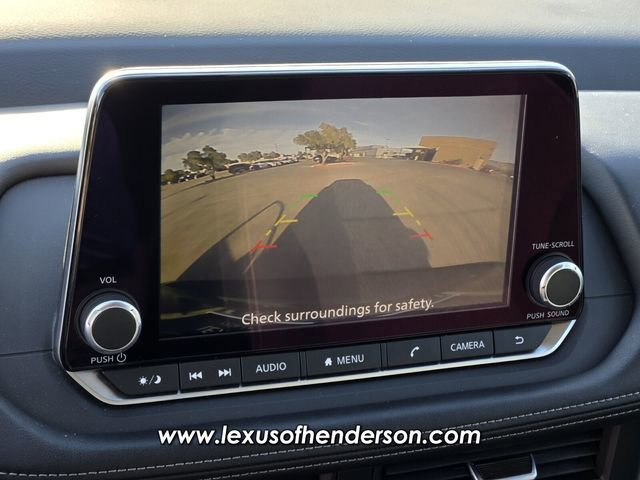 Used 2025 Nissan Rogue SV FWD image 27
