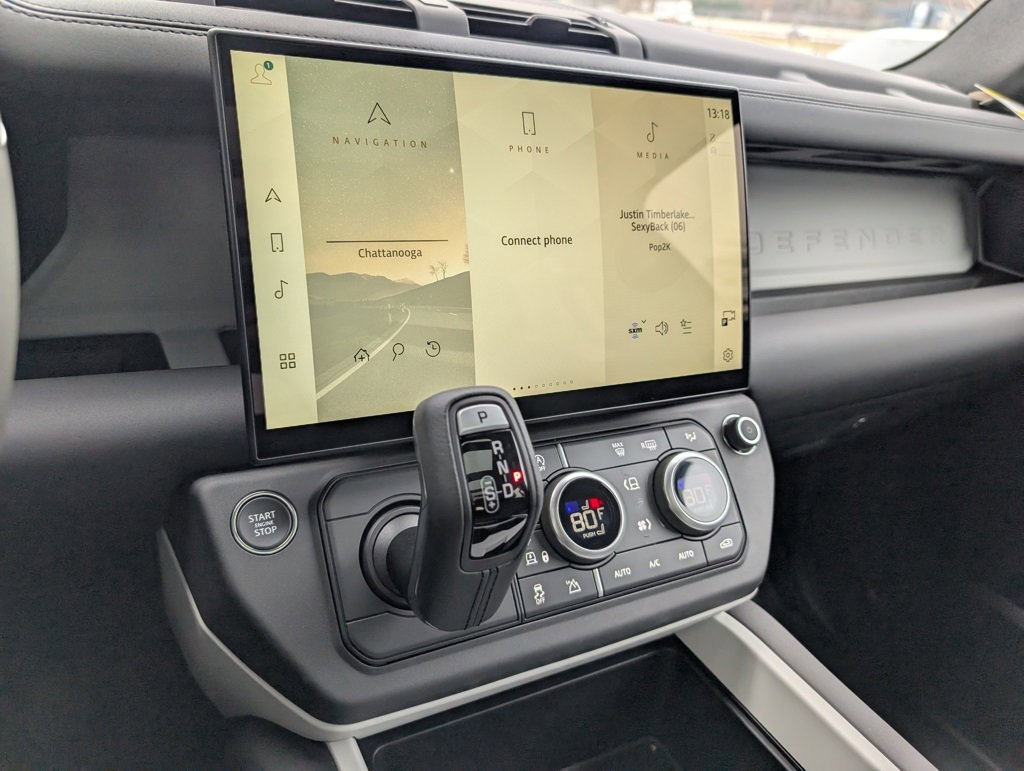 New 2026 Land Rover Defender 110 S image 18