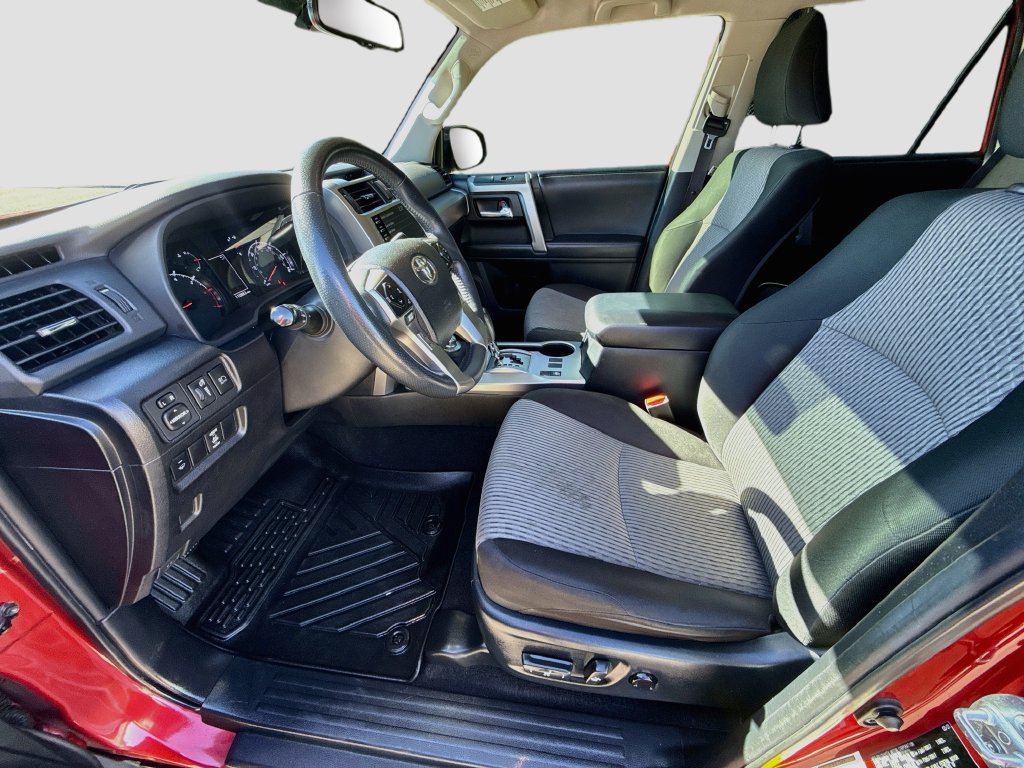 Used 2021 Toyota 4Runner SR5 AWD/4WD image 21
