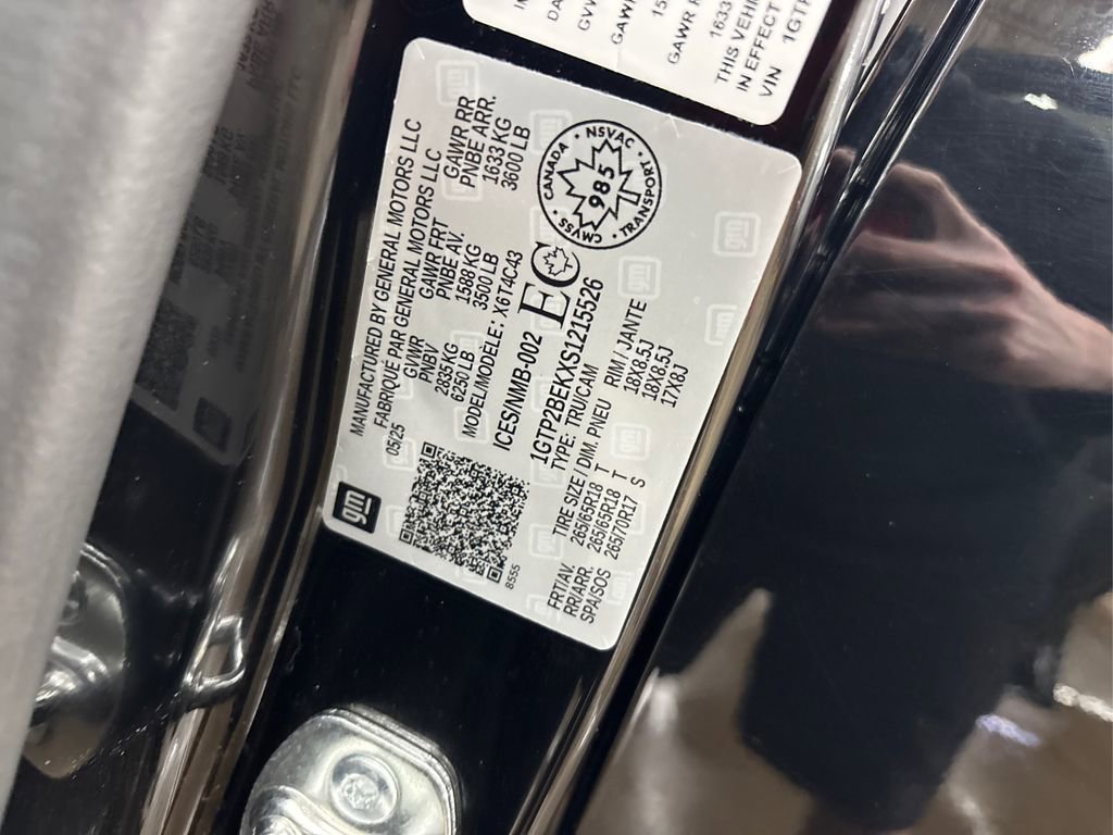 Used 2025 GMC Canyon Elevation image 17