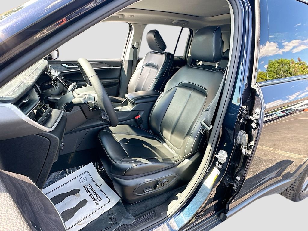 Used 2024 Jeep Grand Cherokee Limited 4xe image 22