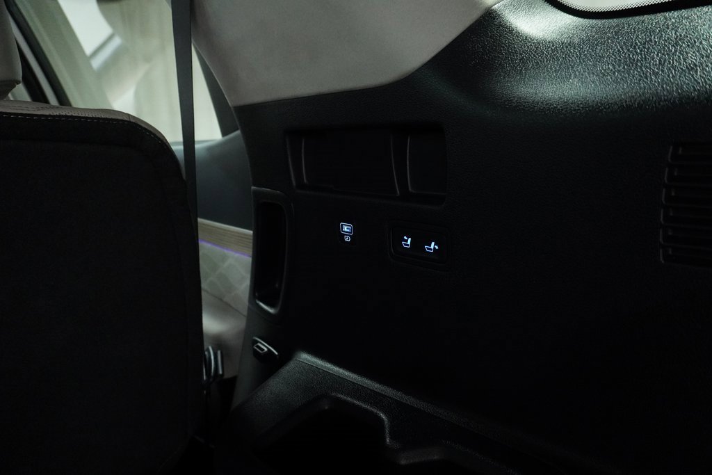 Used 2022 Hyundai Palisade Calligraphy image 7