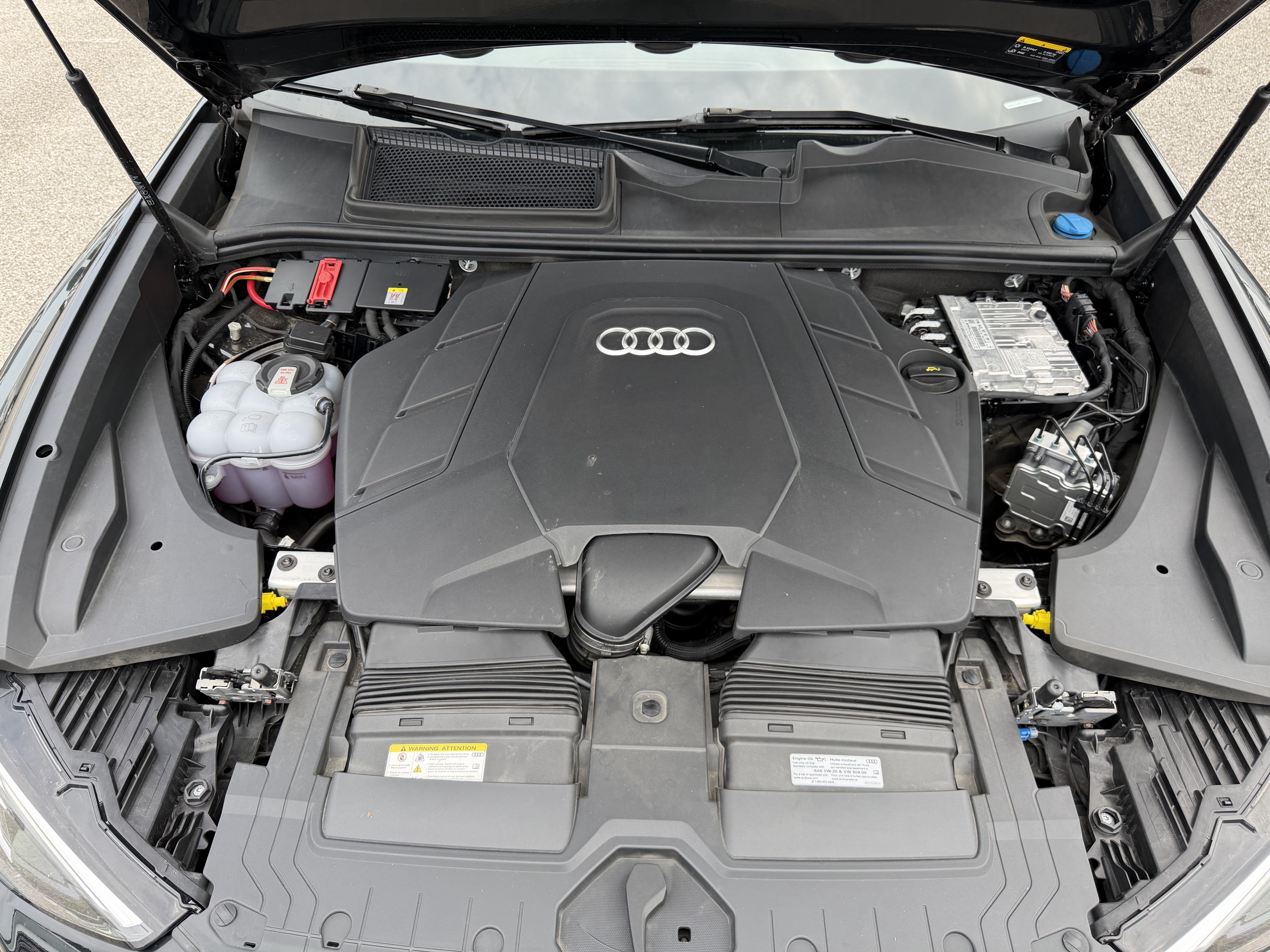 Used 2024 Audi Q8 Premium Plus AWD/4WD image 36