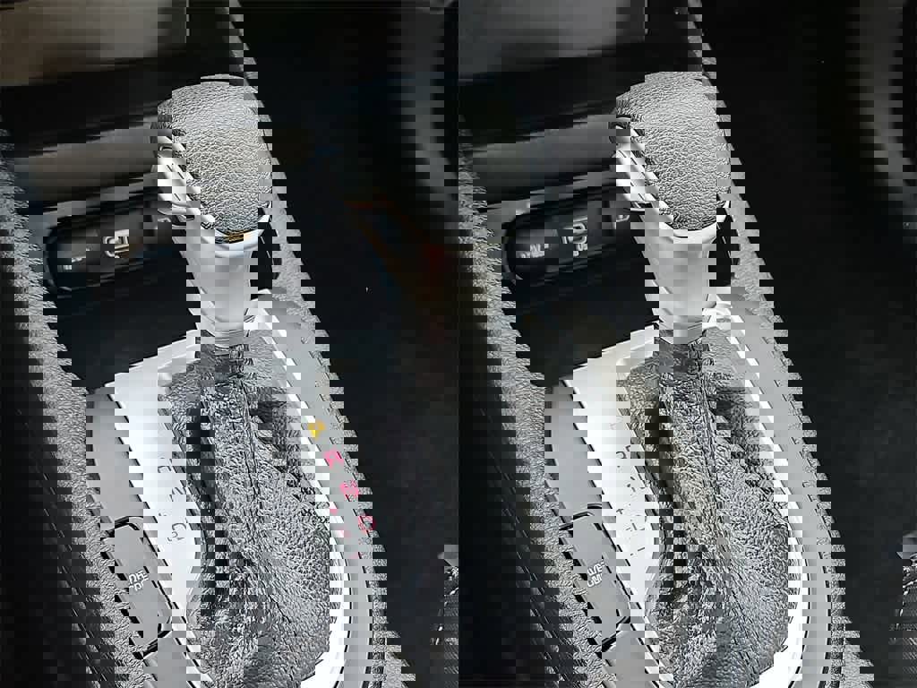 Used 2024 Kia Forte LXS image 13