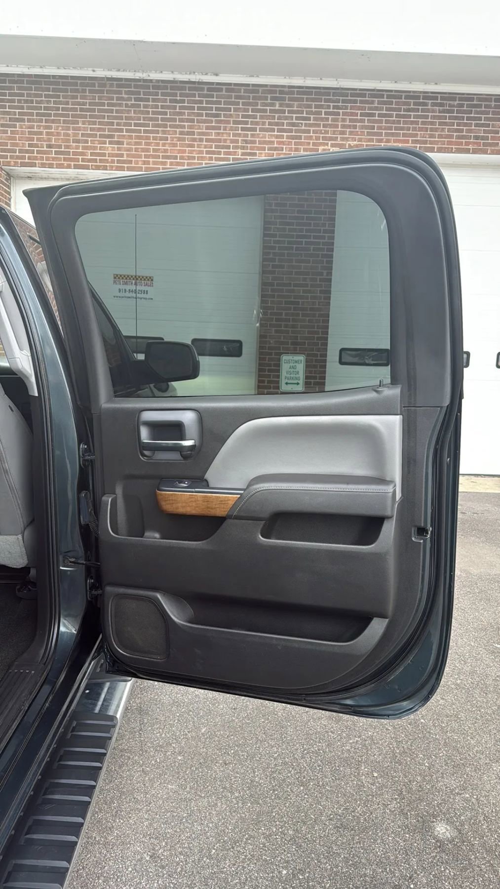 Used 2017 Chevrolet Silverado 1500 LTZ w/ LTZ Plus Package image 29