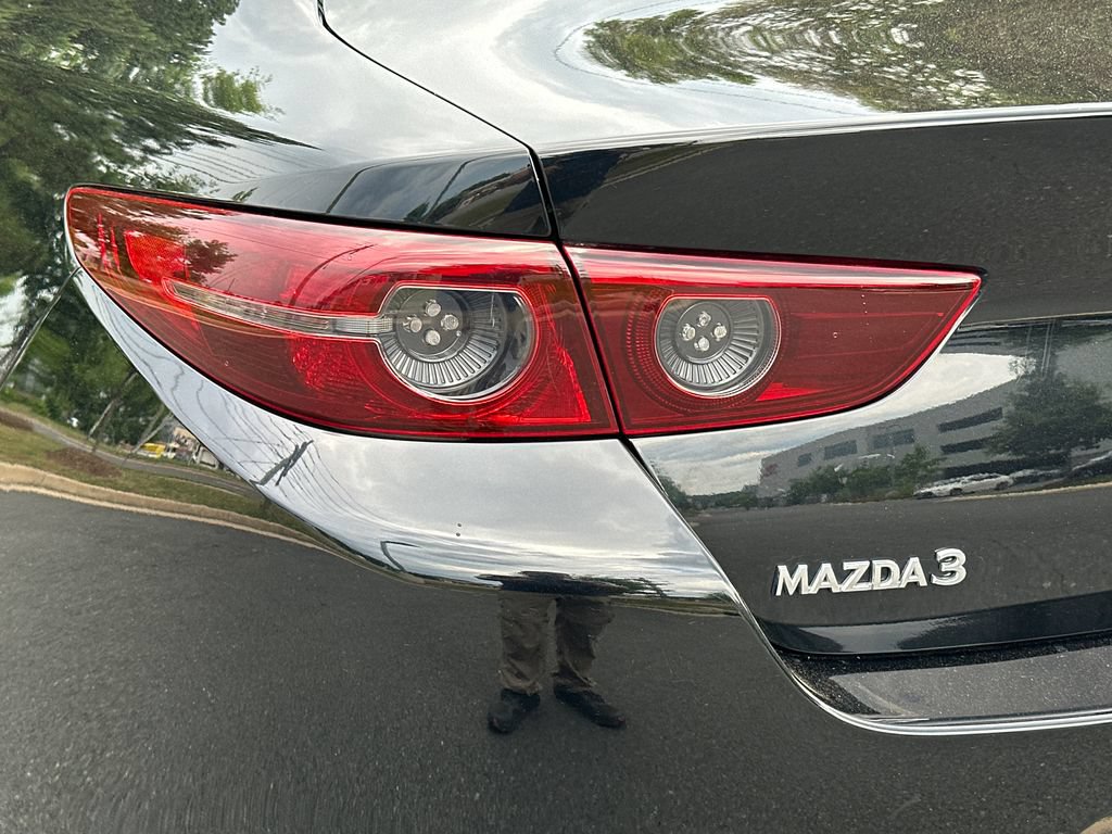 Used 2019 MAZDA MAZDA3 Sedan w/ Select Package FWD image 5