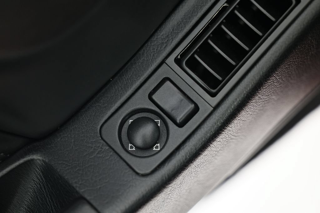 Used 1994 Porsche 928 GTS RWD image 26