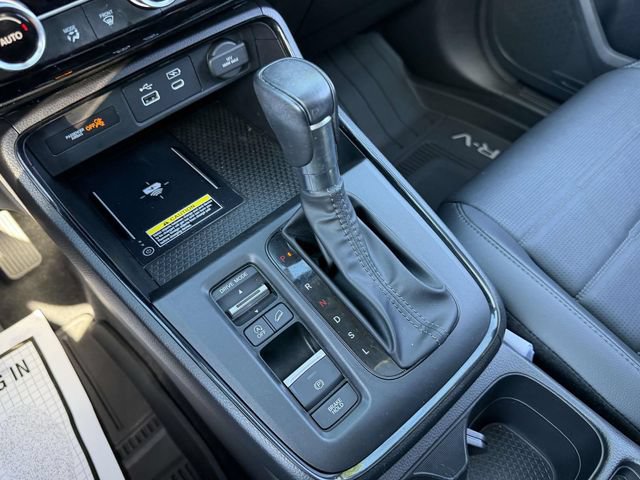 Certified 2024 Chevrolet Trax RS w/ Sunroof Package FWD image 21