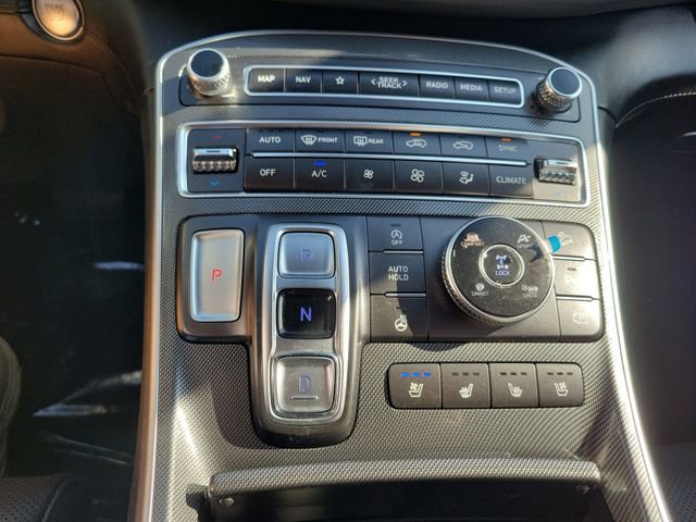 Used 2022 Hyundai Santa Fe Limited AWD/4WD image 16