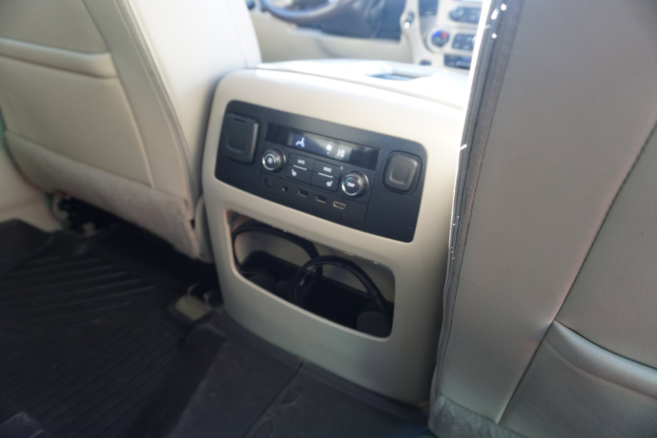 Used 2018 GMC Yukon Denali w/ Open Road Package image 16