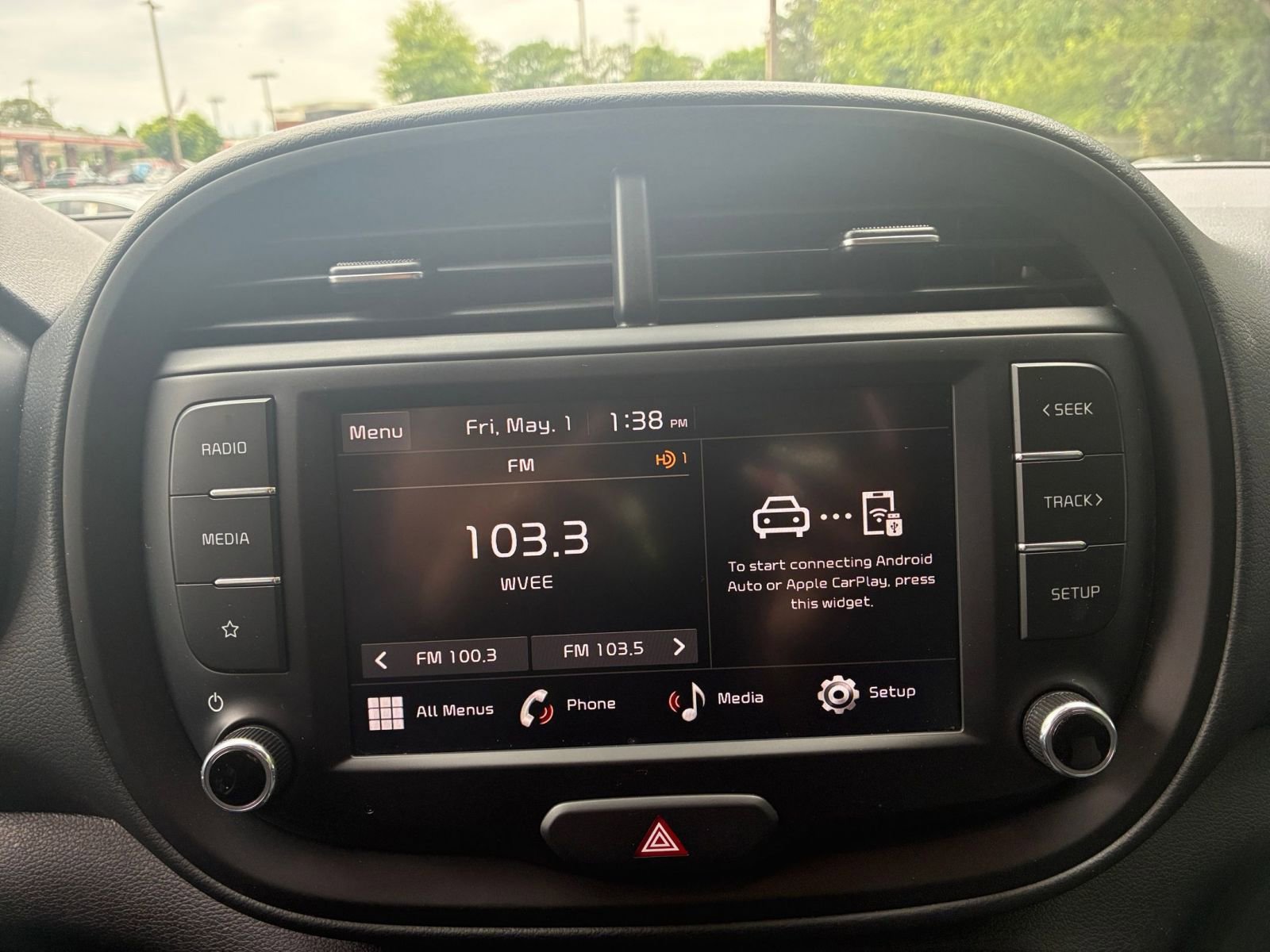 Used 2025 Kia Soul LX w/ LX Technology Package FWD image 21