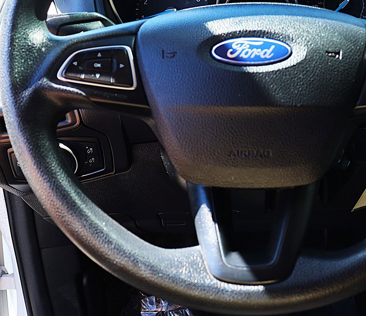 Used 2017 Ford Focus S image 48