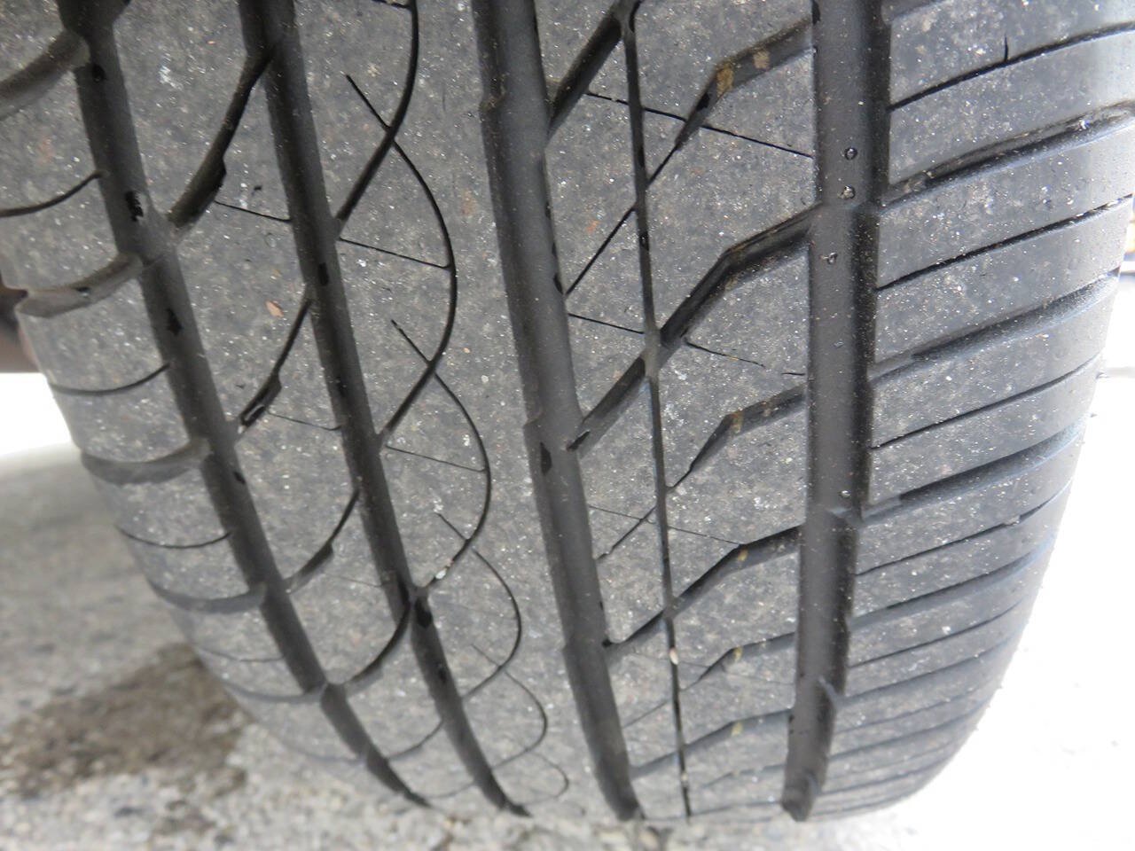 Used 2011 Chevrolet HHR LT FWD image 34