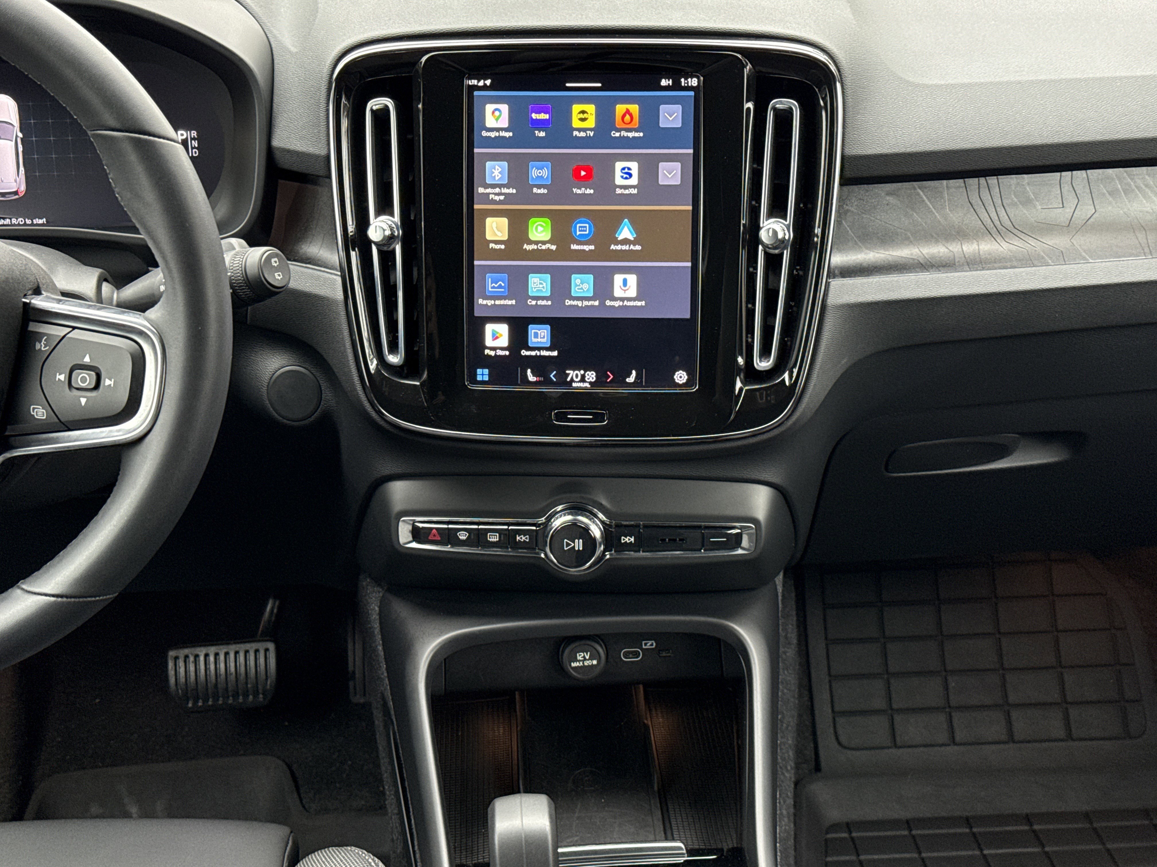 Used 2023 Volvo XC40 Recharge Core image 28