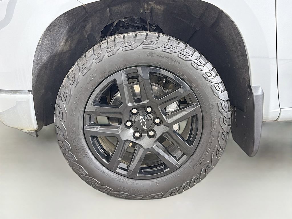Used 2025 Chevrolet Silverado 1500 RST AWD/4WD image 28
