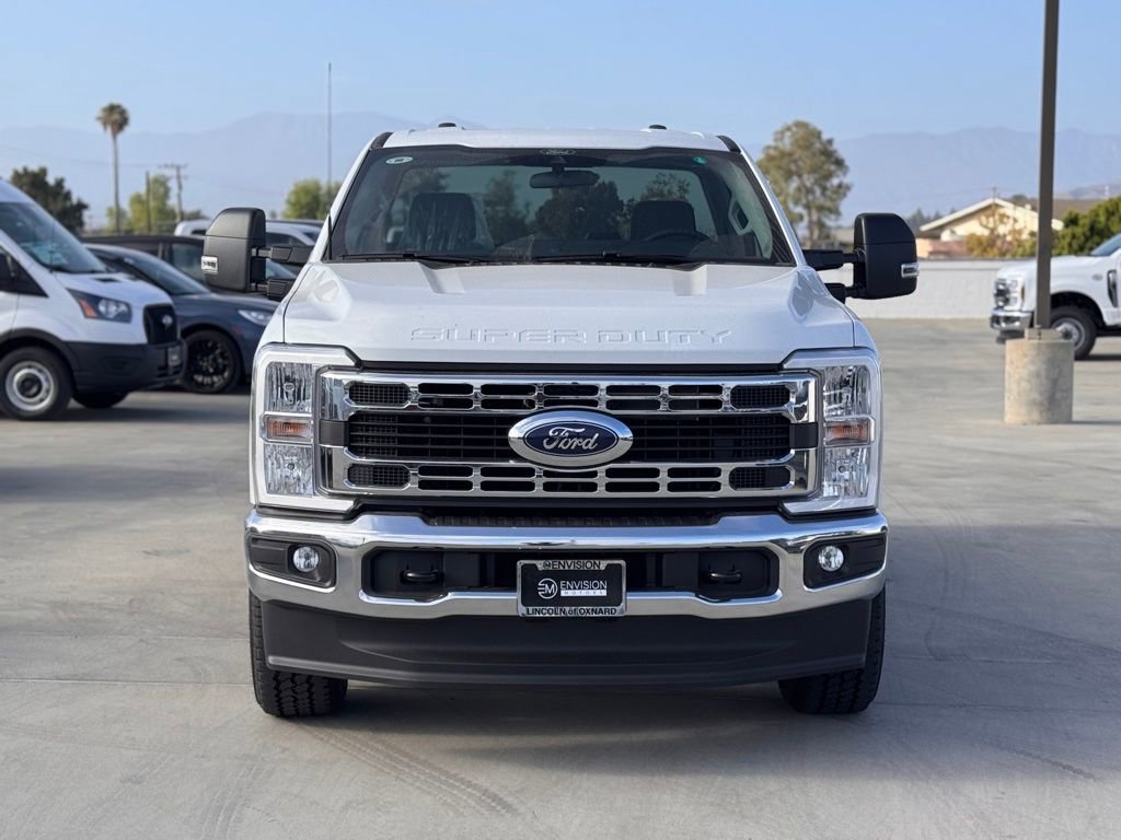 New 2025 Ford F350 XLT w/ FX4 Off-Road Package AWD/4WD image 6