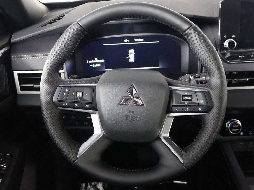 New 2025 Mitsubishi Outlander SEL Black Edition AWD/4WD image 44