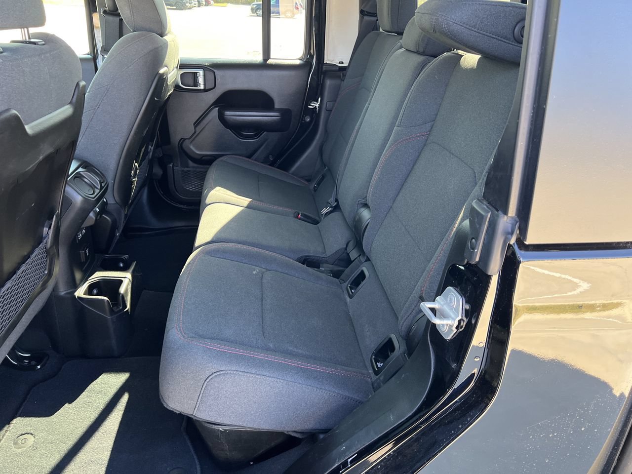 Used 2026 Jeep Gladiator Rubicon w/ Steel Power Dome Hood Package AWD/4WD image 10