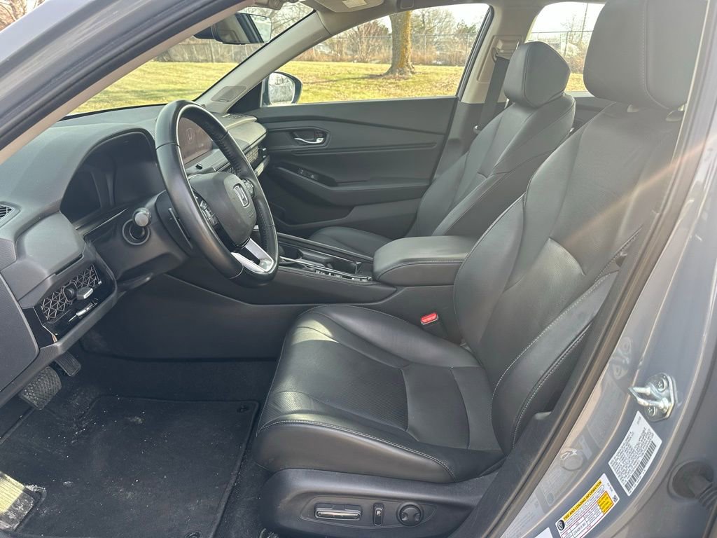 Used 2023 Honda Accord Touring image 9