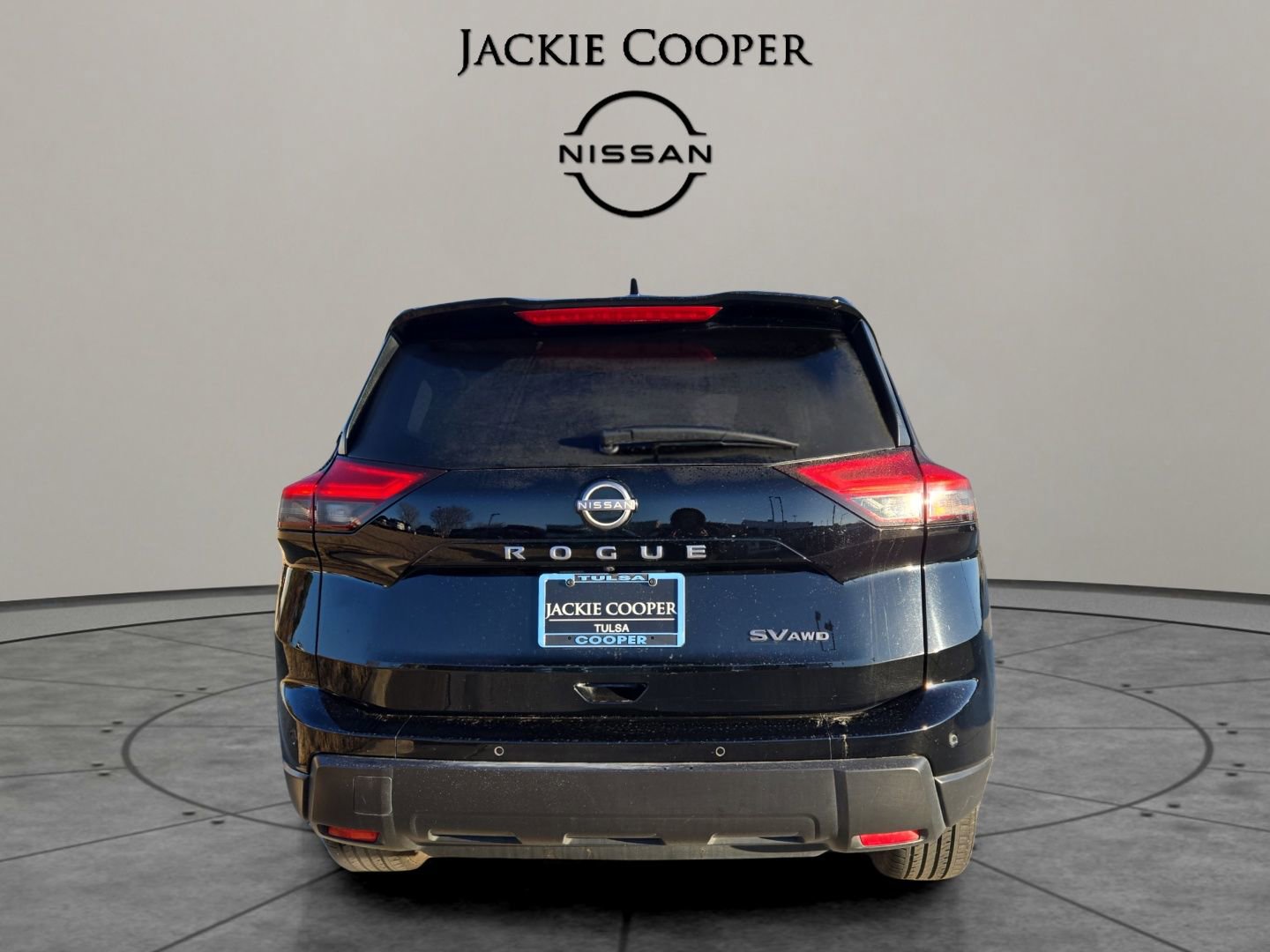 Used 2024 Nissan Rogue SV image 4