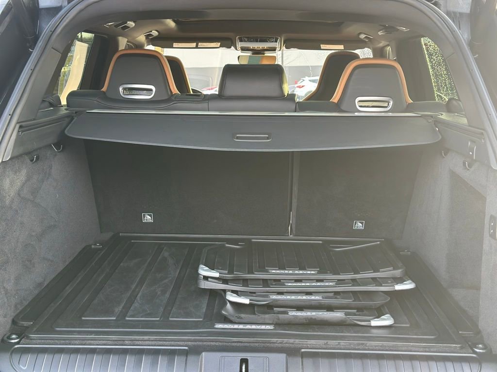 Used 2022 Land Rover Range Rover Sport SVR image 9
