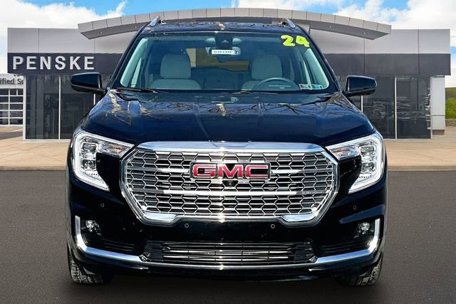 Certified 2024 GMC Terrain Denali w/ Black Diamond Edition image 3
