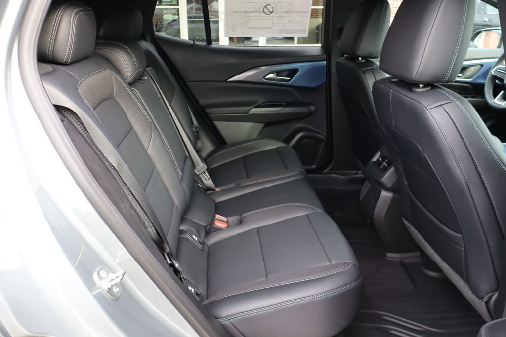 New 2026 Chevrolet Equinox EV LT image 40